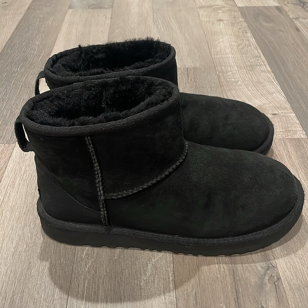 UGG Classic Mini II Genuine Shearling Lined Boot - Picture 10 of 12
